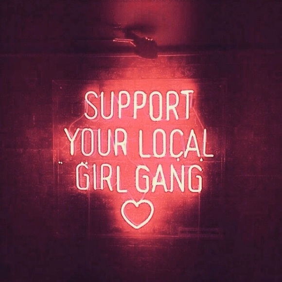 Meet your Posher, Laura - Picture 4 of 4